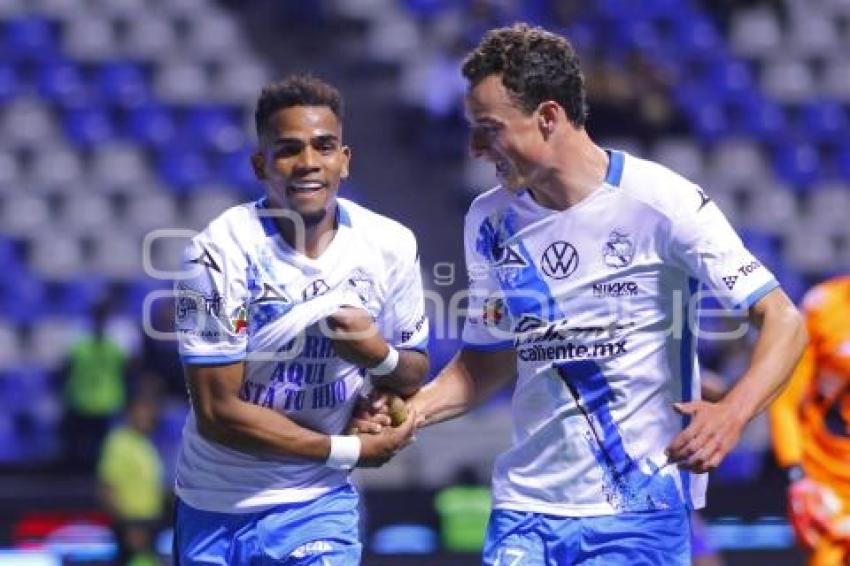 FÚTBOL . CLUB PUEBLA VS PUMAS