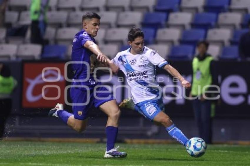 FÚTBOL . CLUB PUEBLA VS PUMAS