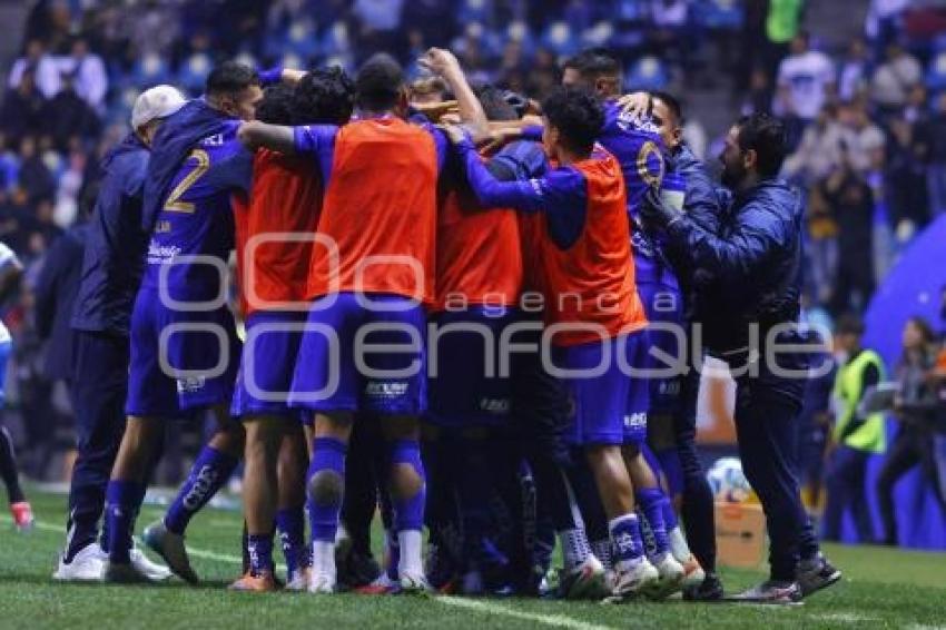 FÚTBOL . CLUB PUEBLA VS PUMAS