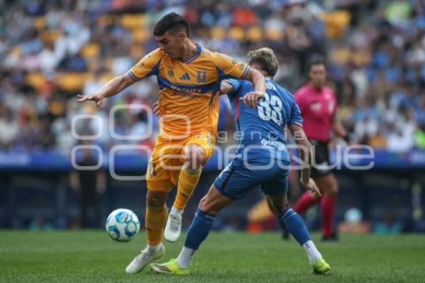 FÚTBOL . CRUZ AZUL VS TIGRES