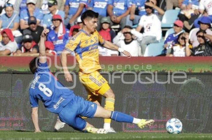 FÚTBOL . CRUZ AZUL VS TIGRES