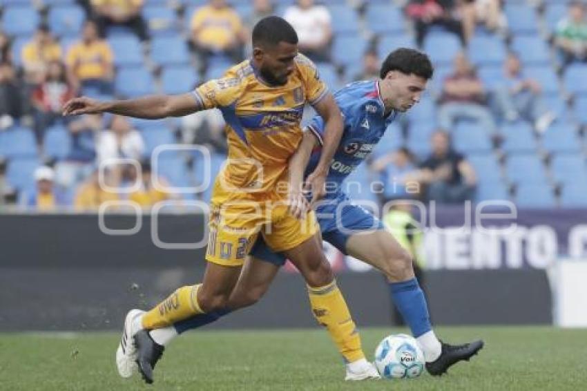 FÚTBOL . CRUZ AZUL VS TIGRES