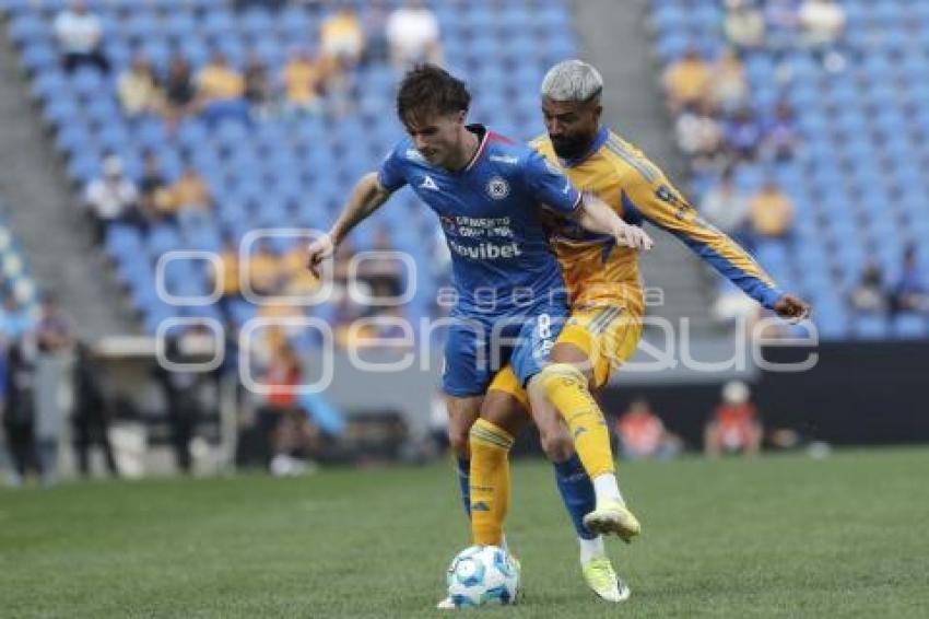 FÚTBOL . CRUZ AZUL VS TIGRES