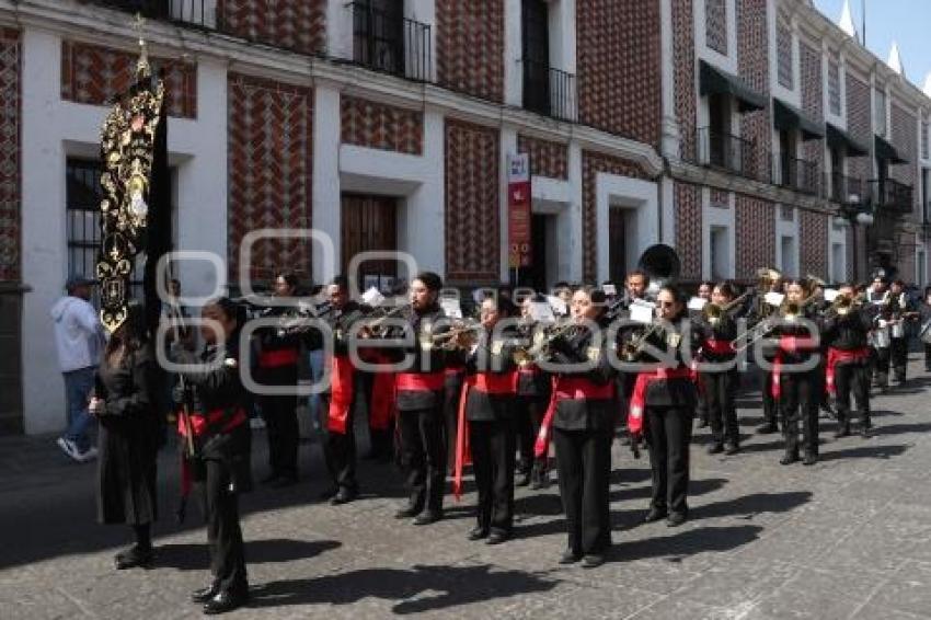 PROCESIÓN . NAZARENOS