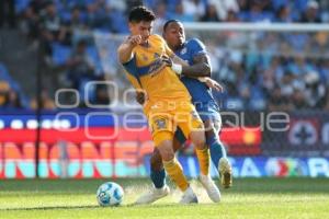 FÚTBOL . CRUZ AZUL VS TIGRES