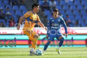 FÚTBOL . CRUZ AZUL VS TIGRES
