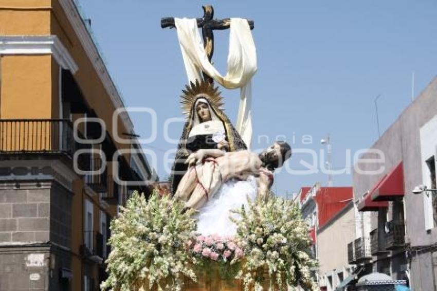 PROCESIÓN . NAZARENOS