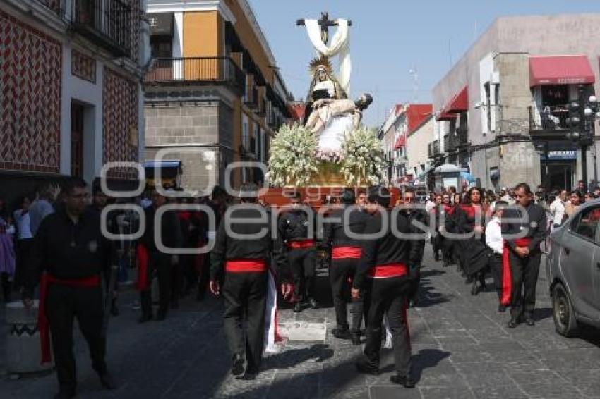 PROCESIÓN . NAZARENOS