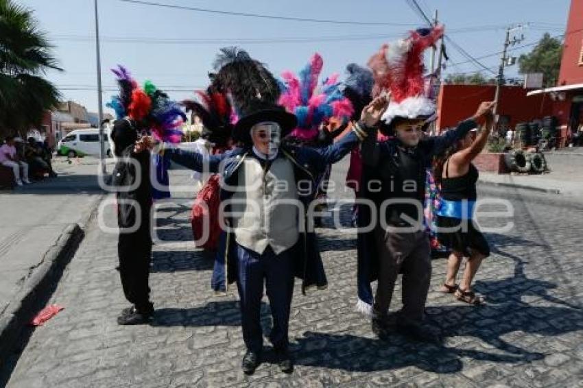 BARRIO EL ALTO . HUEHUES