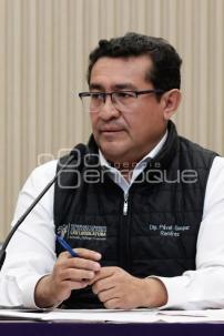 CONGRESO . RUEDA DE PRENSA