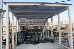 VÍA ATLIXCÁYOTL . PUENTE PEATONAL