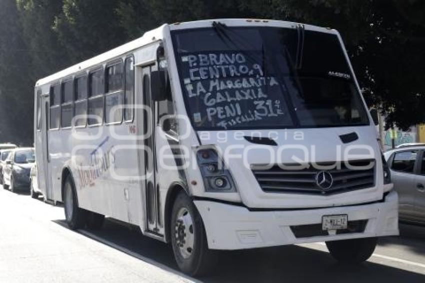 TRANSPORTE . LÍNEA MOGATOURS