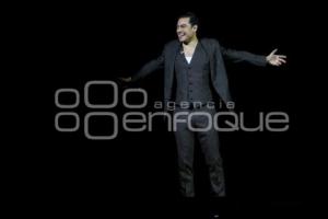 CONCIERTO . CARLOS RIVERA