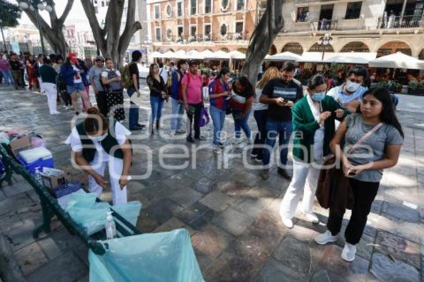 ZÓCALO . CAMPAÑA DE VACUNACIÓN