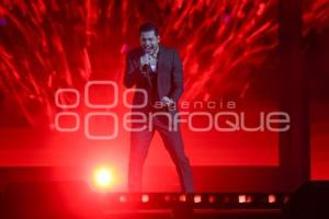 CONCIERTO . CARLOS RIVERA