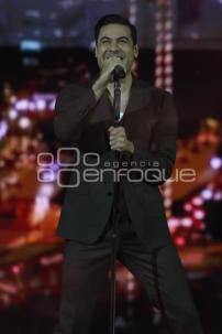 CONCIERTO . CARLOS RIVERA