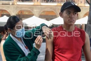 ZÓCALO . CAMPAÑA DE VACUNACIÓN