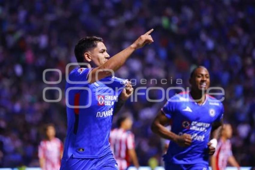 FÚTBOL . CRUZ AZUL VS GUADALAJARA