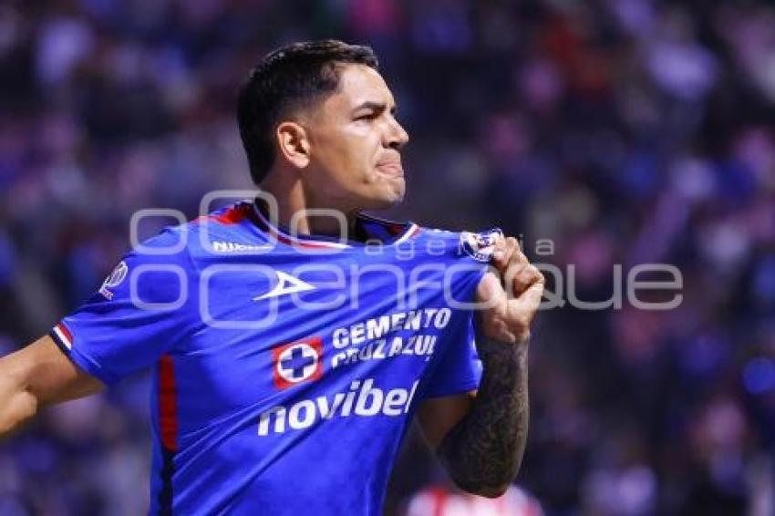 FÚTBOL . CRUZ AZUL VS GUADALAJARA