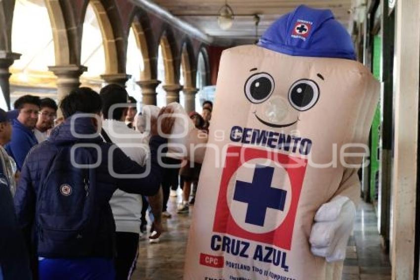 CRUZ AZUL . CONVIVENCIA