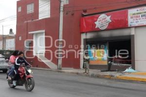 VANDALISMO OXXO . CLAVIJERO