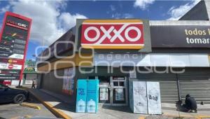CIERRE DE OXXO