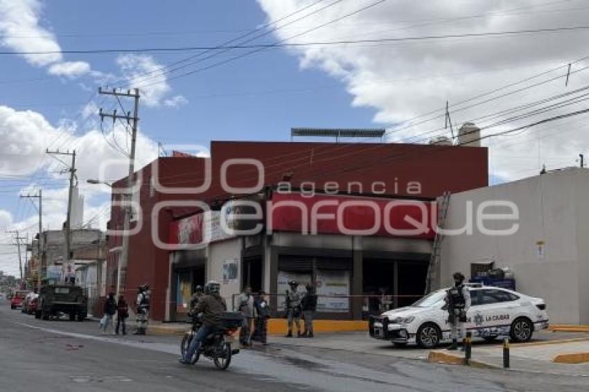 VANDALISMO OXXO . CLAVIJERO