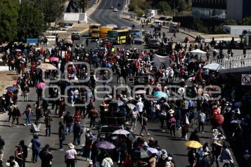 MANIFESTACIÓN 28 DE OCTUBRE . VÍA ATLIXCÁYOTL