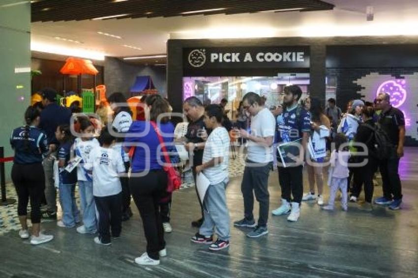 CLUB PUEBLA . FIRMA DE AUTÓGRAFOS