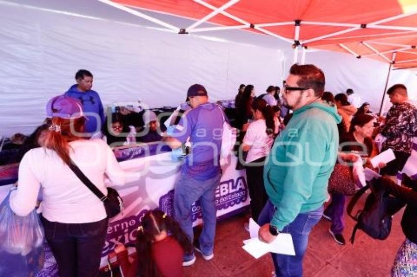 CARRERA POR LAS MUJERES . ENTREGA DE KITS