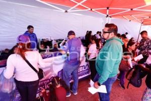 CARRERA POR LAS MUJERES . ENTREGA DE KITS