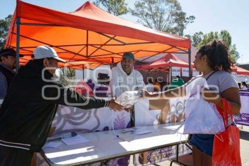 CARRERA POR LAS MUJERES . ENTREGA DE KITS