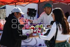 CARRERA POR LAS MUJERES . ENTREGA DE KITS