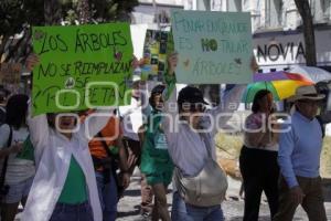 MANIFESTACIÓN . AMBIENTALISTAS
