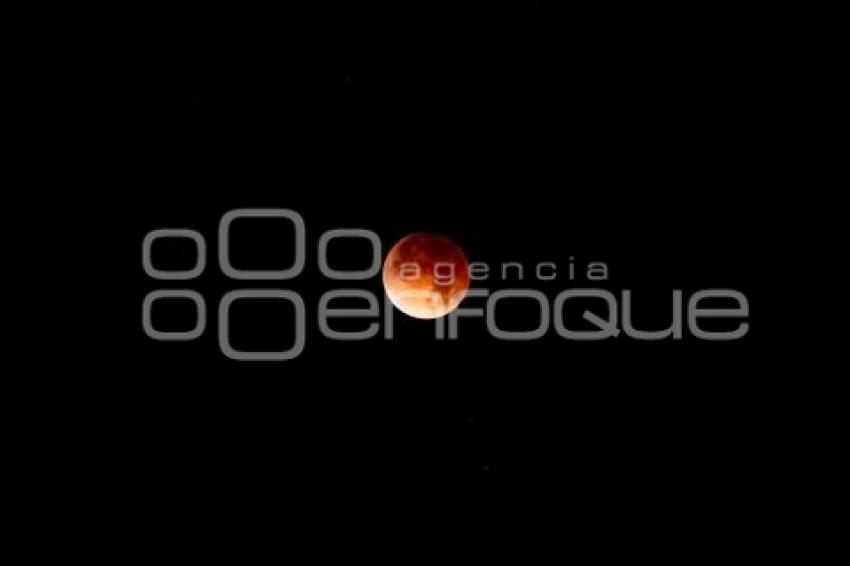 ECLIPSE LUNAR
