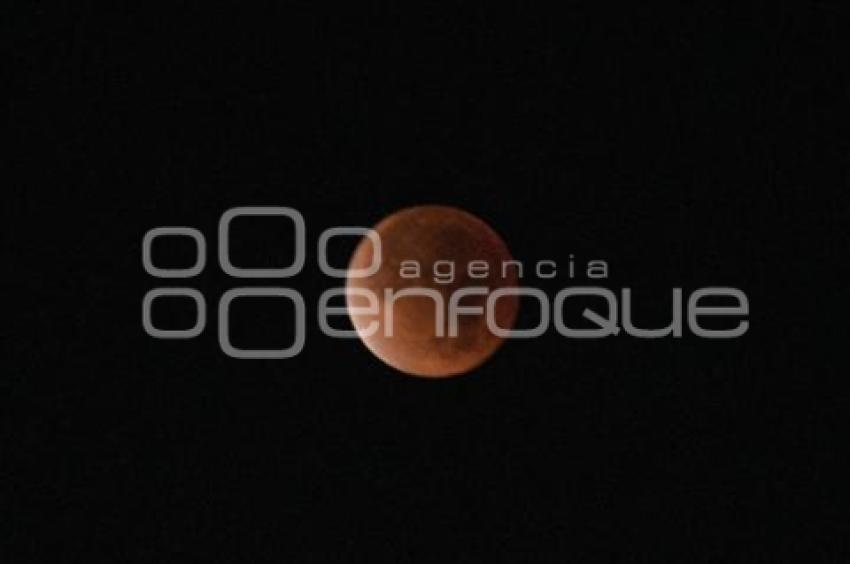 TLAXCALA . LUNA DE SANGRE