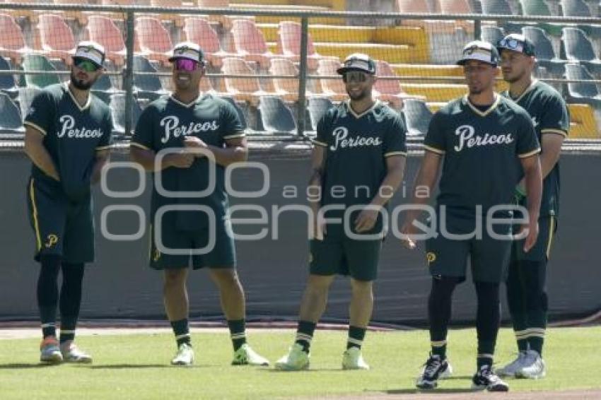 BÉISBOL . ENTRENAMIENTO PERICOS 