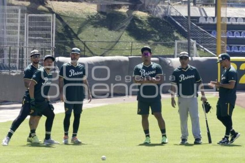 BÉISBOL . ENTRENAMIENTO PERICOS 