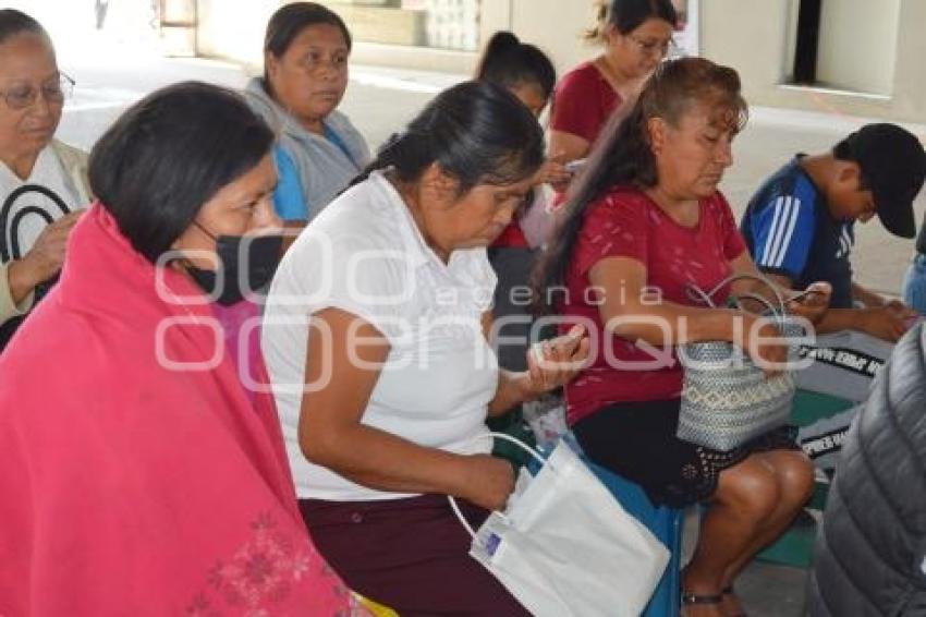 TOCHIMILCO . CREDENCIALES ARTESANOS
