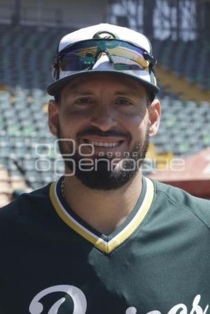 BÉISBOL . ENTRENAMIENTO PERICOS 