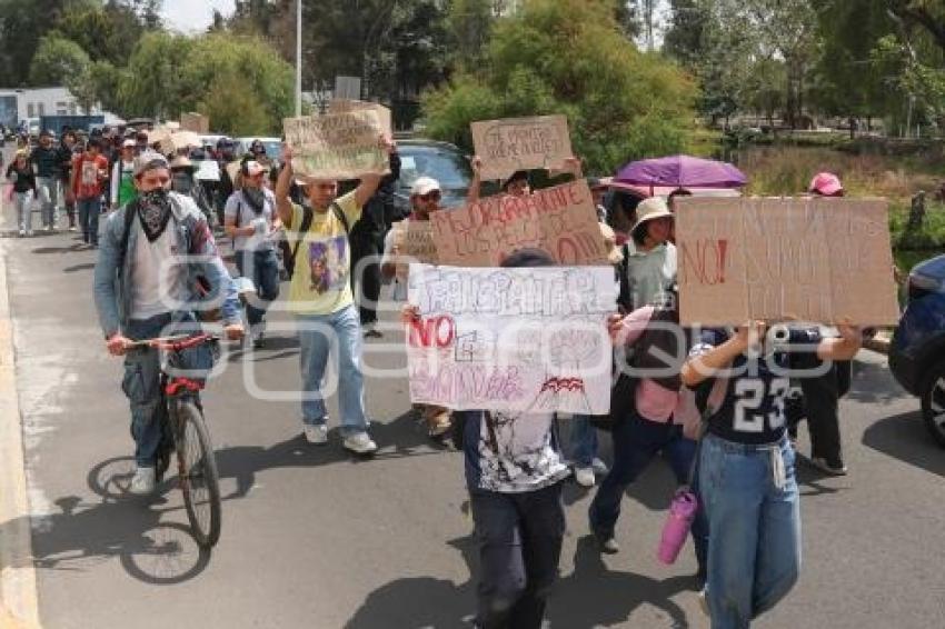 MANIFESTACIÓN . AMBIENTALISTAS