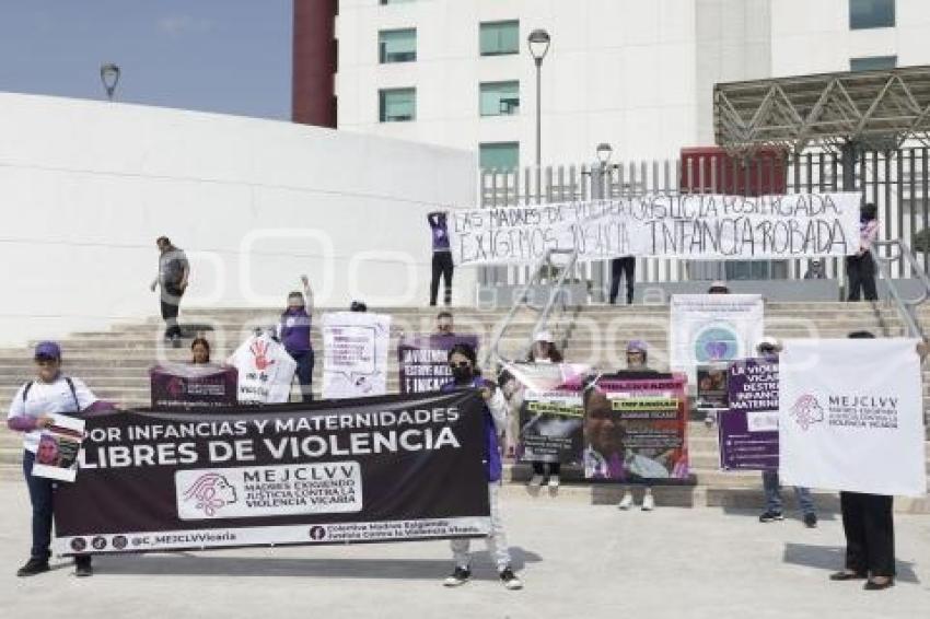 MANIFESTACIÓN . VIOLENCIA VICARIA 
