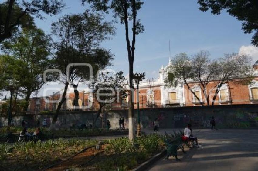 TLAXCALA . COLOCACIÓN DE VALLAS 8M
