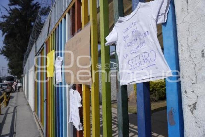 CENDI . MANIFESTACIÓN PADRES DE FAMILIA