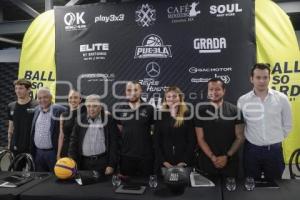 BÁSQUETBOL . BALL SO HARD