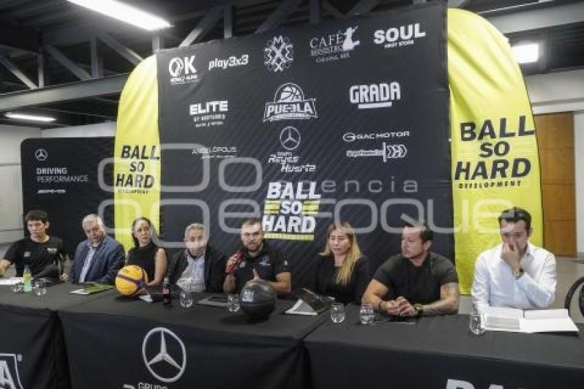 BÁSQUETBOL . BALL SO HARD