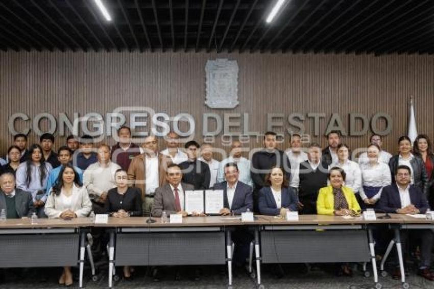 CONGRESO . CONVENIO UTI