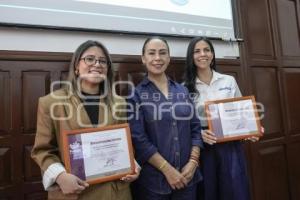 AYUNTAMIENTO . ENTREGA DE CENTROS DE CARGA
