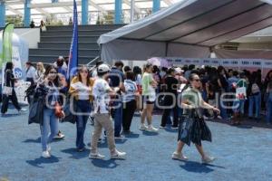 CARRERA MUJERES IMPARABLES  . KITS