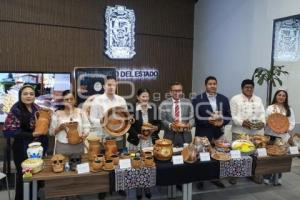 CONGRESO . FERIA ARTESANAL TENEXTATILOYAN